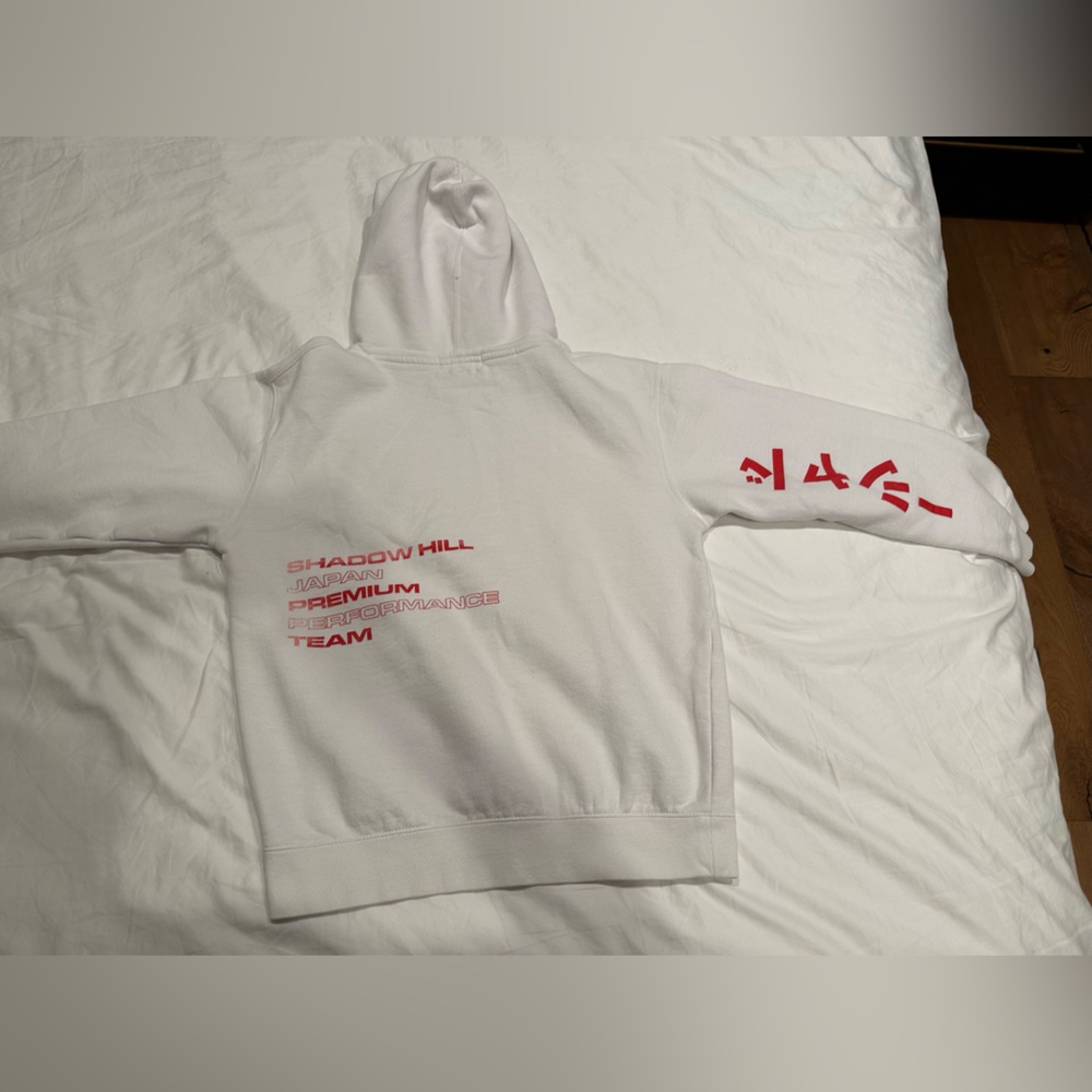 Shadow Hill hoodie - Picture 2 of 3